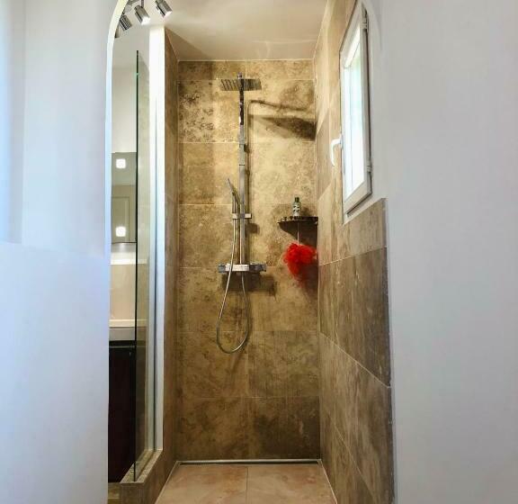 تختخواب و صبحانه Chambres D Hotes Violetta