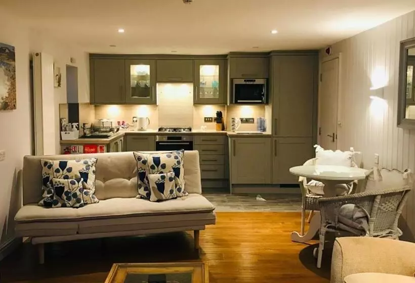 Chesil Beach Lodge Burton Bradstock Dorset Dt64rj