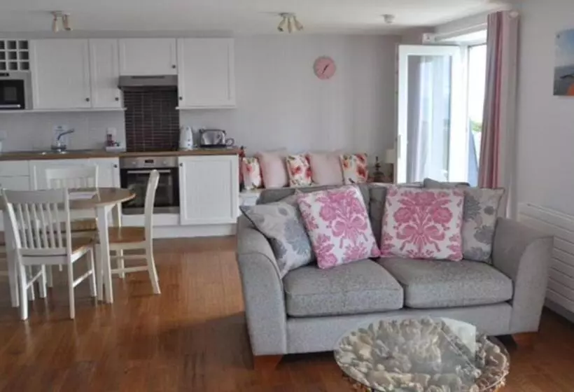 Chesil Beach Lodge Burton Bradstock Dorset Dt64rj