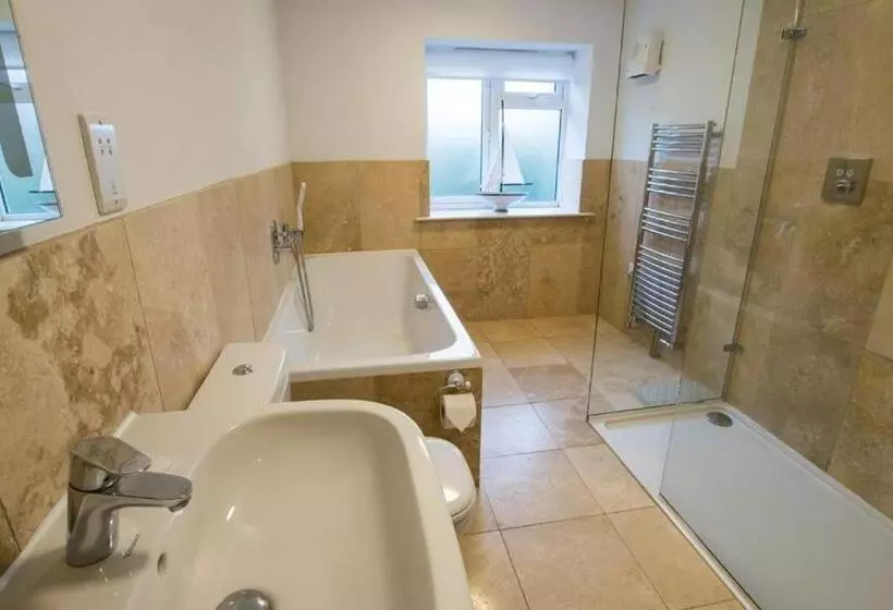 Chesil Beach Lodge Burton Bradstock Dorset Dt64rj