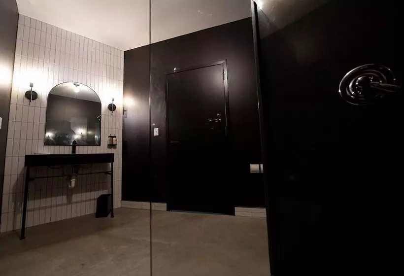 ホテル Arch And Cable