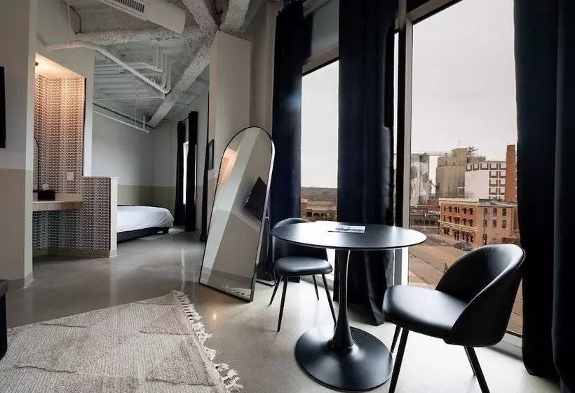 ホテル Arch And Cable