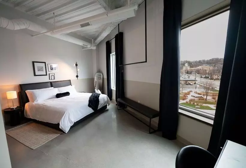 ホテル Arch And Cable