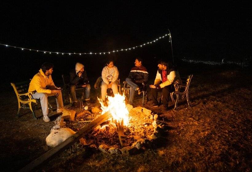 בית מלון כפרי Rhodo Inn