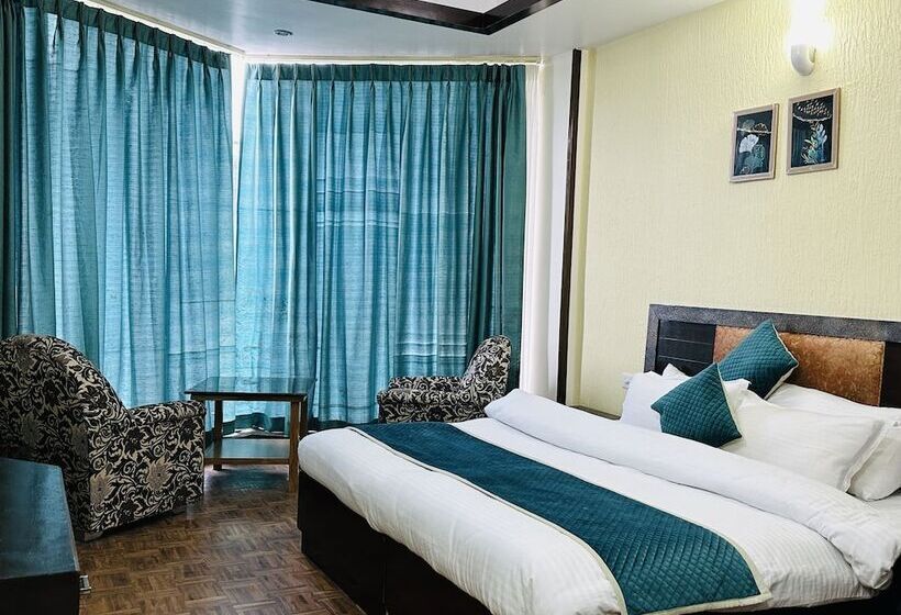 בית מלון כפרי Rhodo Inn