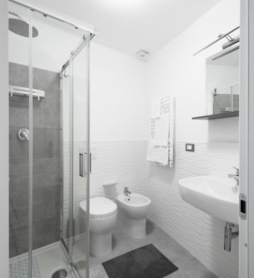 پانسیون Finarin Guest House