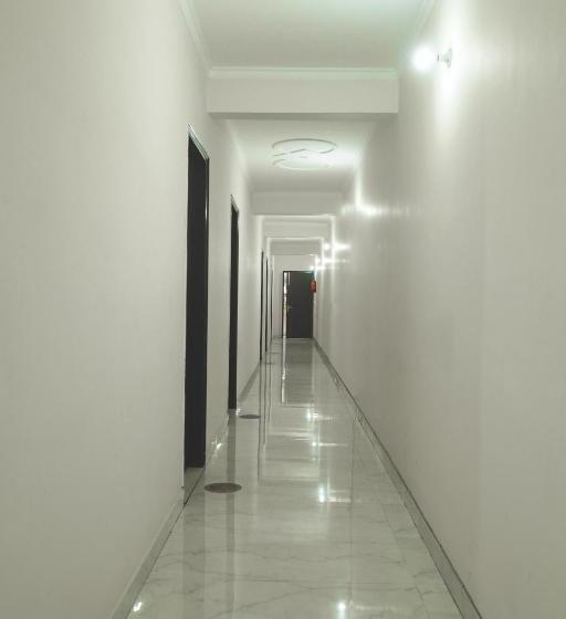 Hotel Dream In Sky   Near Utam Nagar