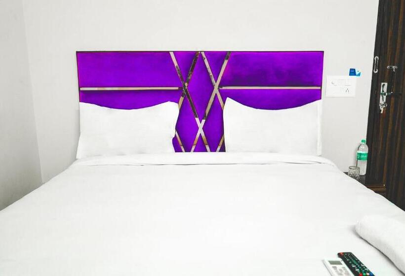 Hotel Dream In Sky   Near Utam Nagar