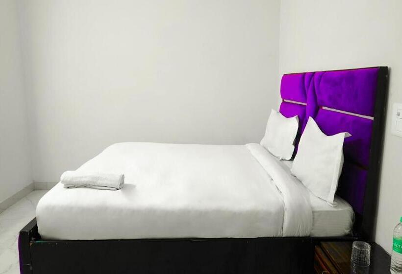 Hotel Dream In Sky   Near Utam Nagar