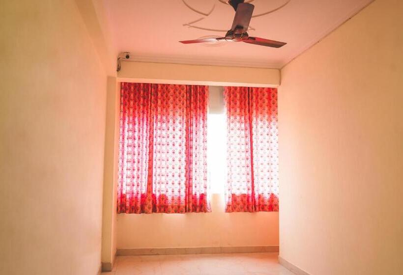 Hotel Dream In Sky   Near Utam Nagar