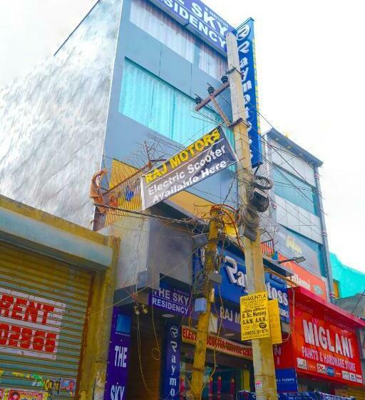 Hotel Dream In Sky   Near Utam Nagar