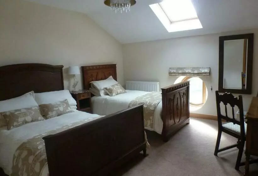 Mile House Barn Bed & Breakfast