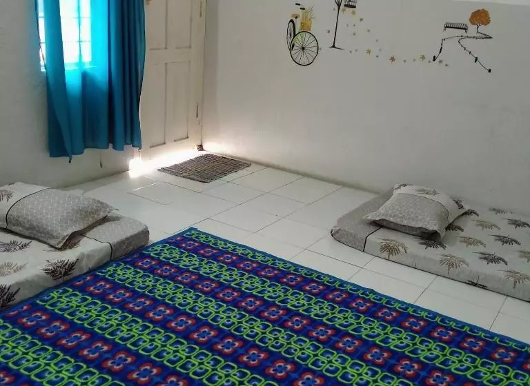 ペンション Traveler House