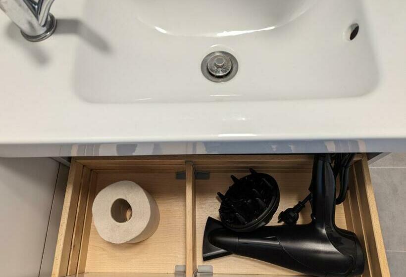 Bed and Breakfast Ground Floor Studio & 2 Bikes