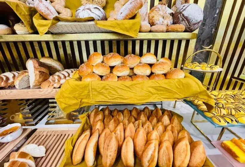 هتل Cửa đông Luxury