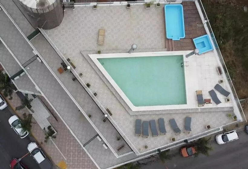 Hotelli Golden Ross Resort & Spa