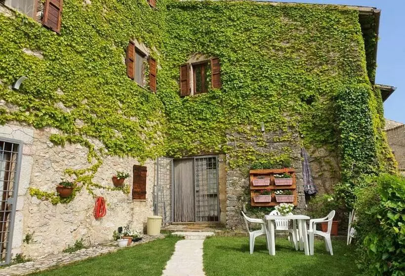 ホテル Il Borgo Di Cornillo