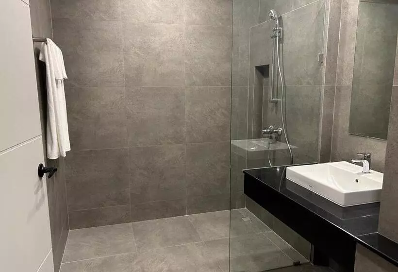 Hotelli Raintree Boutique