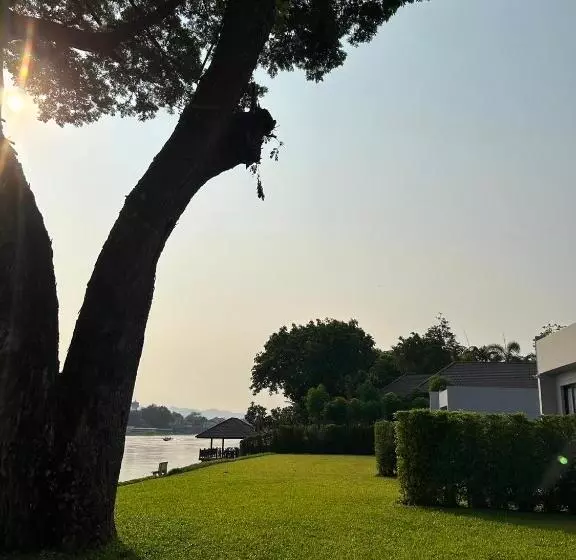 Hotelli Raintree Boutique