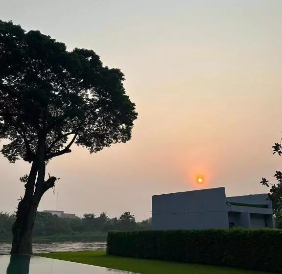 Hotelli Raintree Boutique