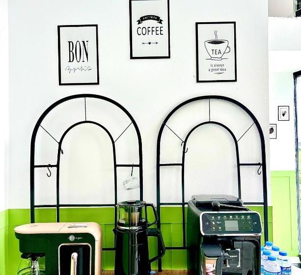 هتل The Private Airport