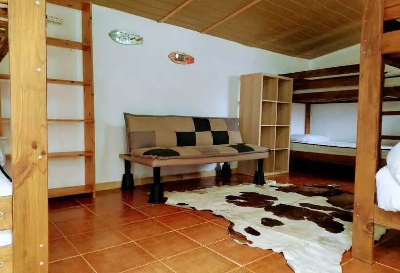 Retkeilymaja Surfhousegerra