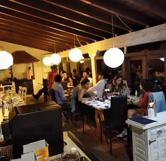 Retkeilymaja Surfhousegerra