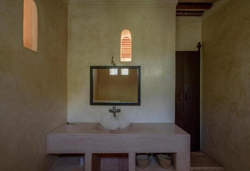 تختخواب و صبحانه Amma S House