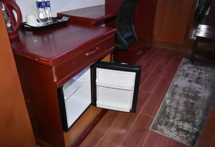 تختخواب و صبحانه Bwami Dubai Hotel Kasulu