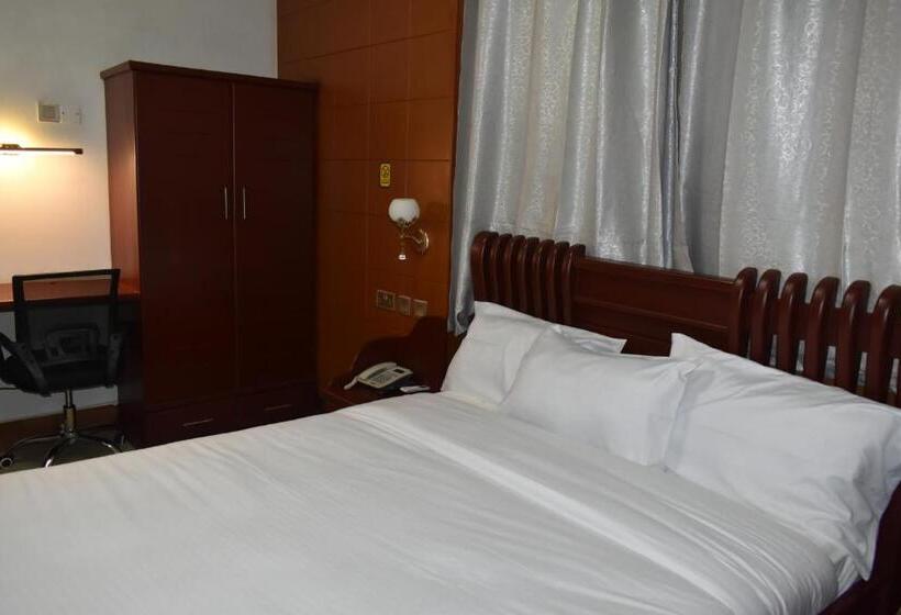مبيت وإفطار Bwami Dubai Hotel Kasulu