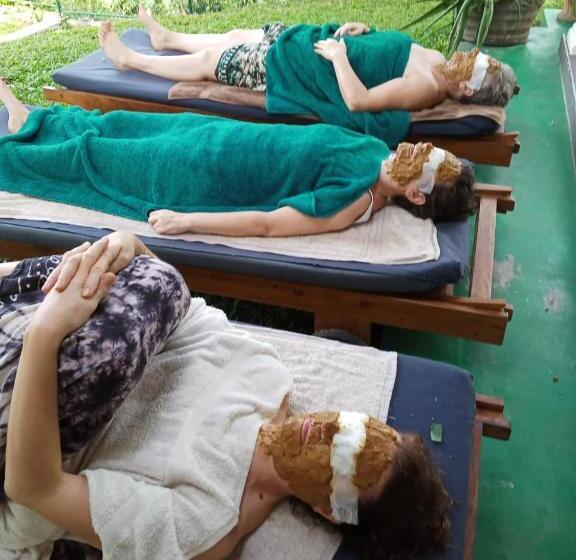 ホテル Jeeva Villa