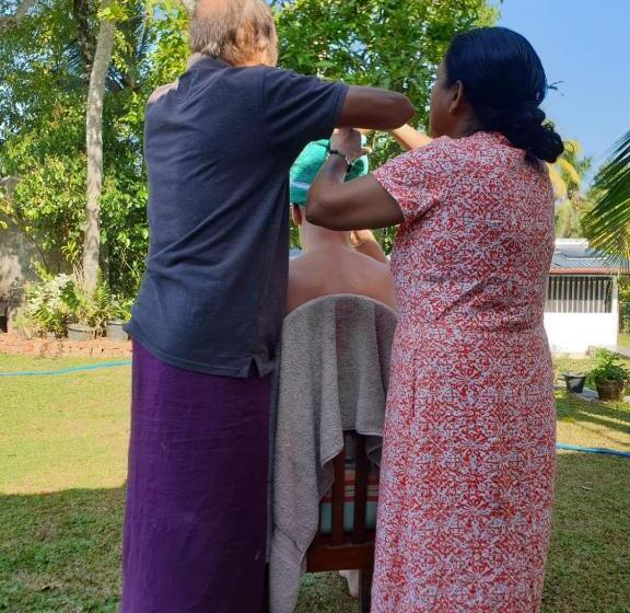 ホテル Jeeva Villa