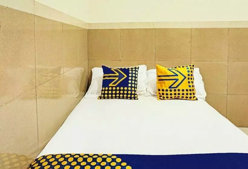 ホテル Spot On 92393 Namimart Syariah 1