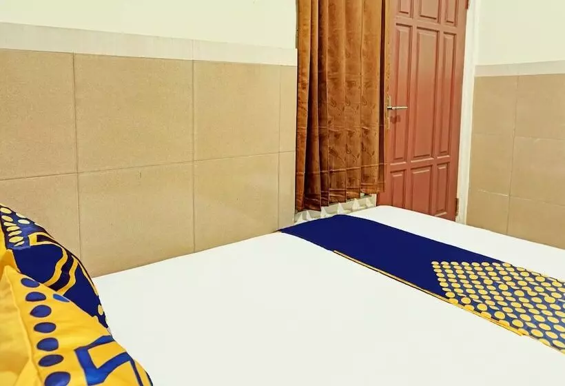 ホテル Spot On 92393 Namimart Syariah 1