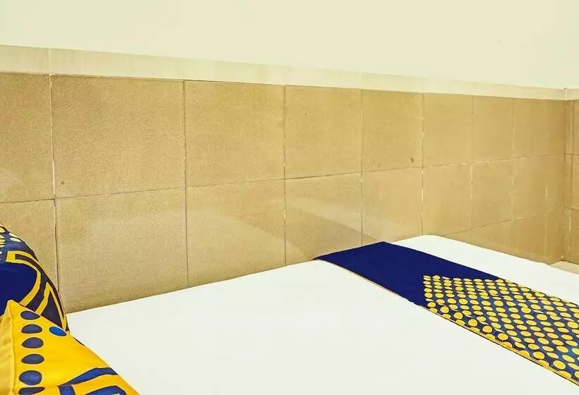 ホテル Spot On 92393 Namimart Syariah 1