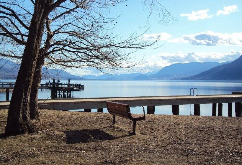 汽车旅馆 Naramata Centre