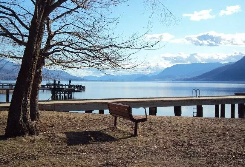 Motelli Naramata Centre