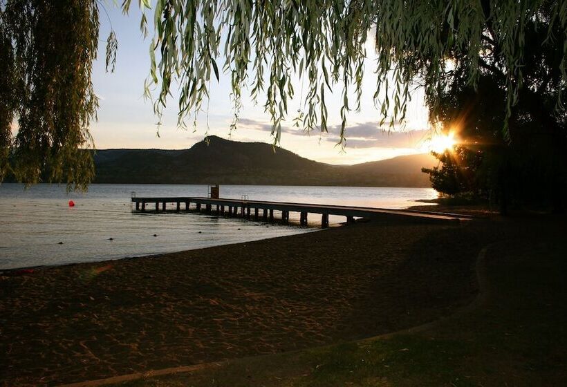 汽车旅馆 Naramata Centre