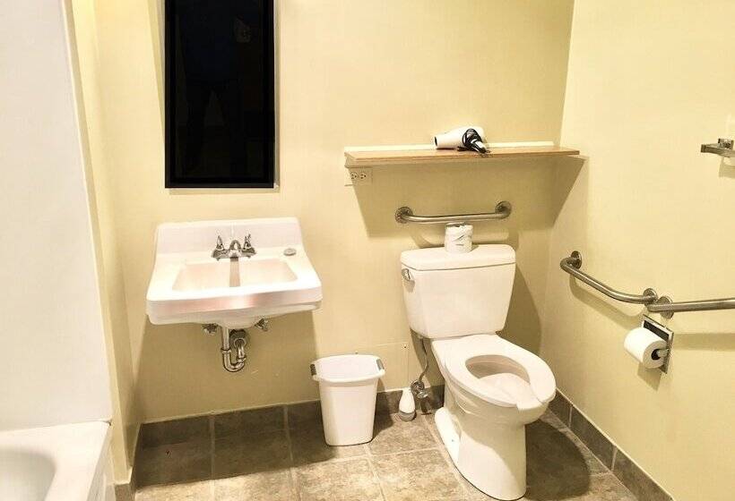 汽车旅馆 Naramata Centre