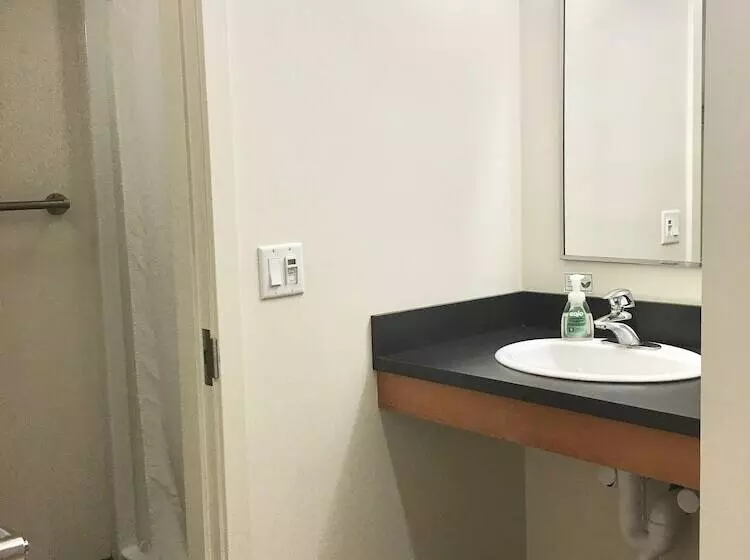 Motelli Naramata Centre