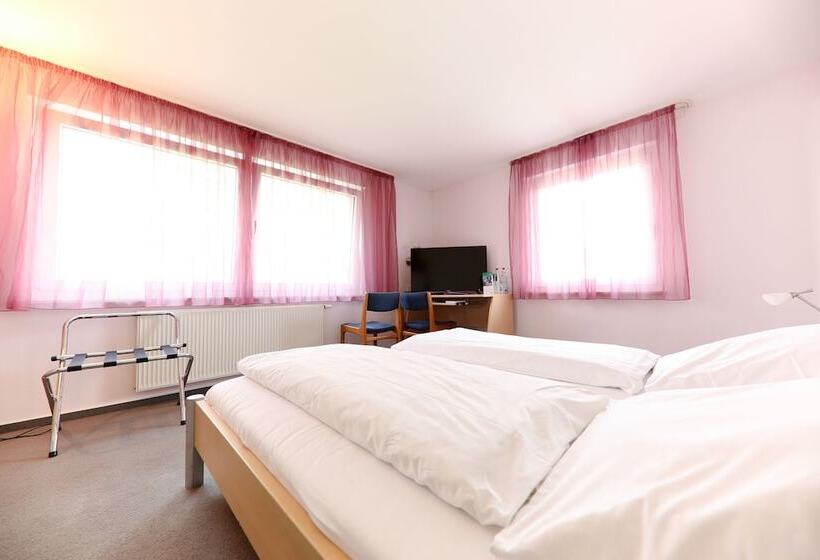 ホテル Albblick Bad Boll