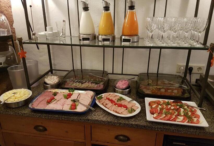 בית מלון כפרי Alter Winzerhof Weisenheim Am Berg E.k