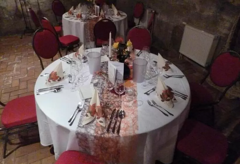 Hotelli Alter Winzerhof Weisenheim Am Berg E.k