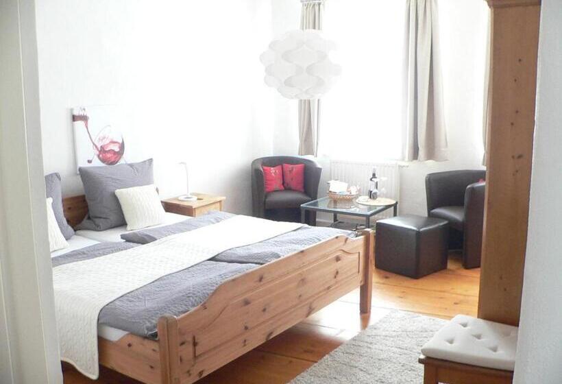 בית מלון כפרי Alter Winzerhof Weisenheim Am Berg E.k