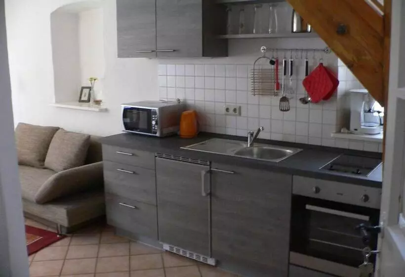 Hotelli Alter Winzerhof Weisenheim Am Berg E.k