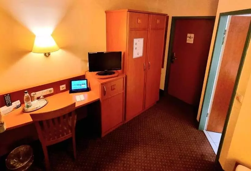 Hotelli Am Klostergarten