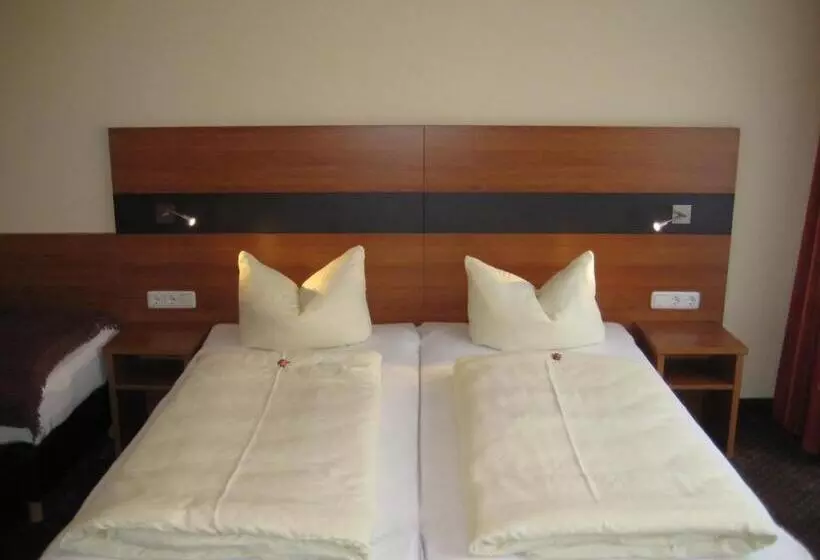 Hotelli Am Klostergarten