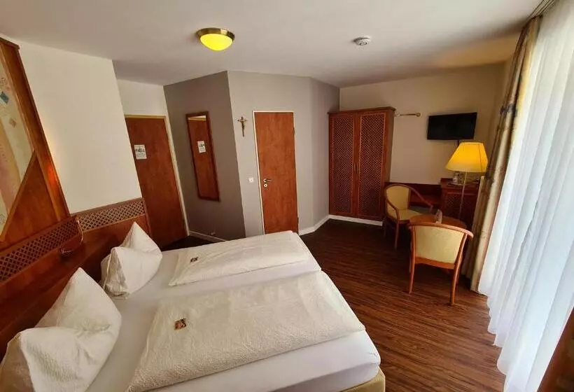 Hotelli Am Klostergarten