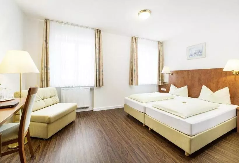 Hotelli Am Klostergarten