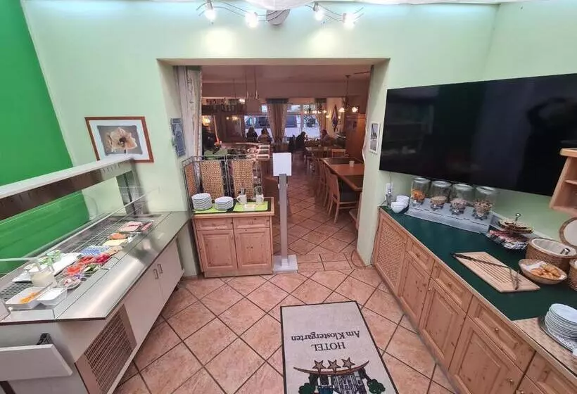 Hotelli Am Klostergarten